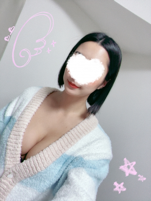 本日出勤です！🩵🐰画像