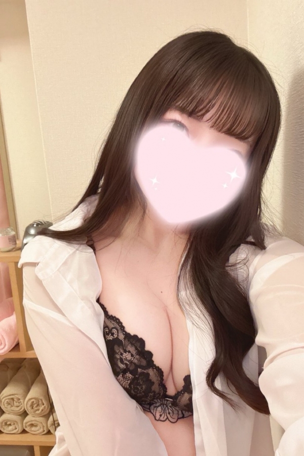 黒川えな